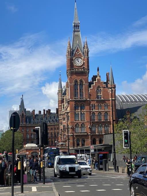 Apartment Stylish 2br Retreat In King's Cross,