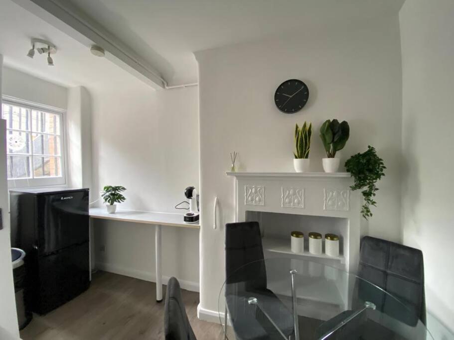Stylish 2br Retreat In King's Cross, * London