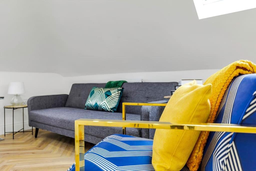 Apartment Modern 5 Occupancy Flat Free Parking & Views *