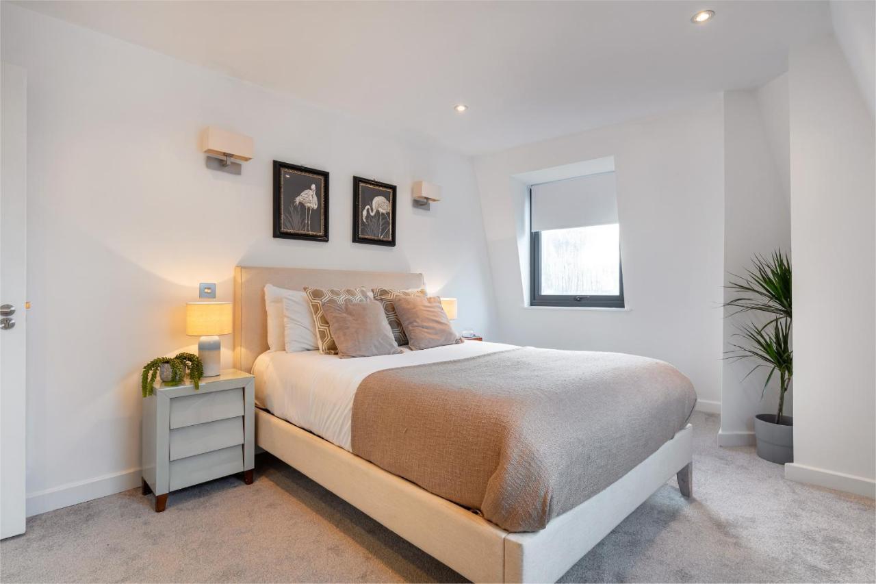Farringdon/st Pancras Penthouse Apartment