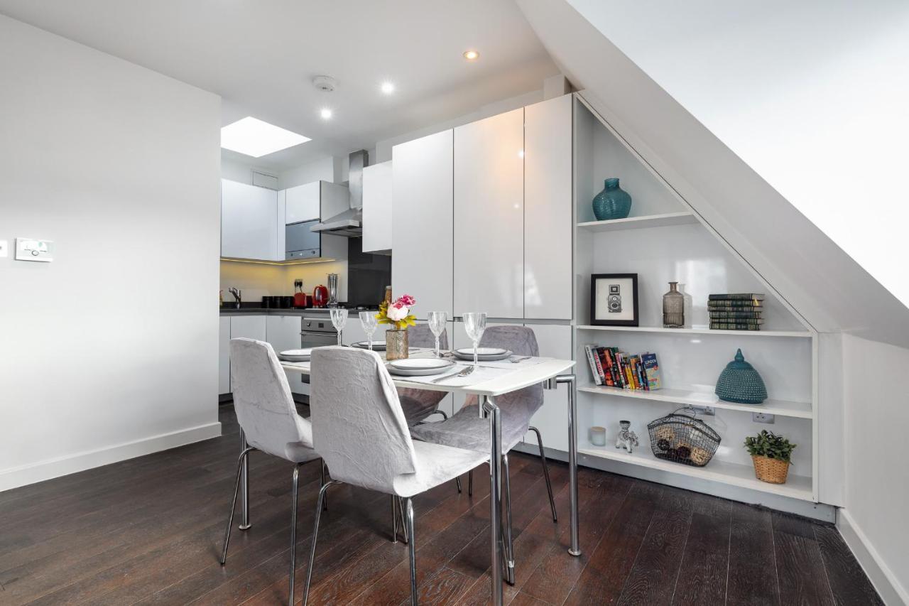 Farringdon/st Pancras Penthouse Apartment *