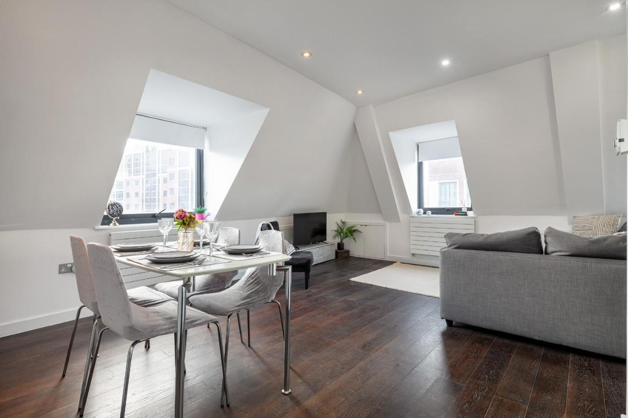 Farringdon/st Pancras Penthouse Apartment *