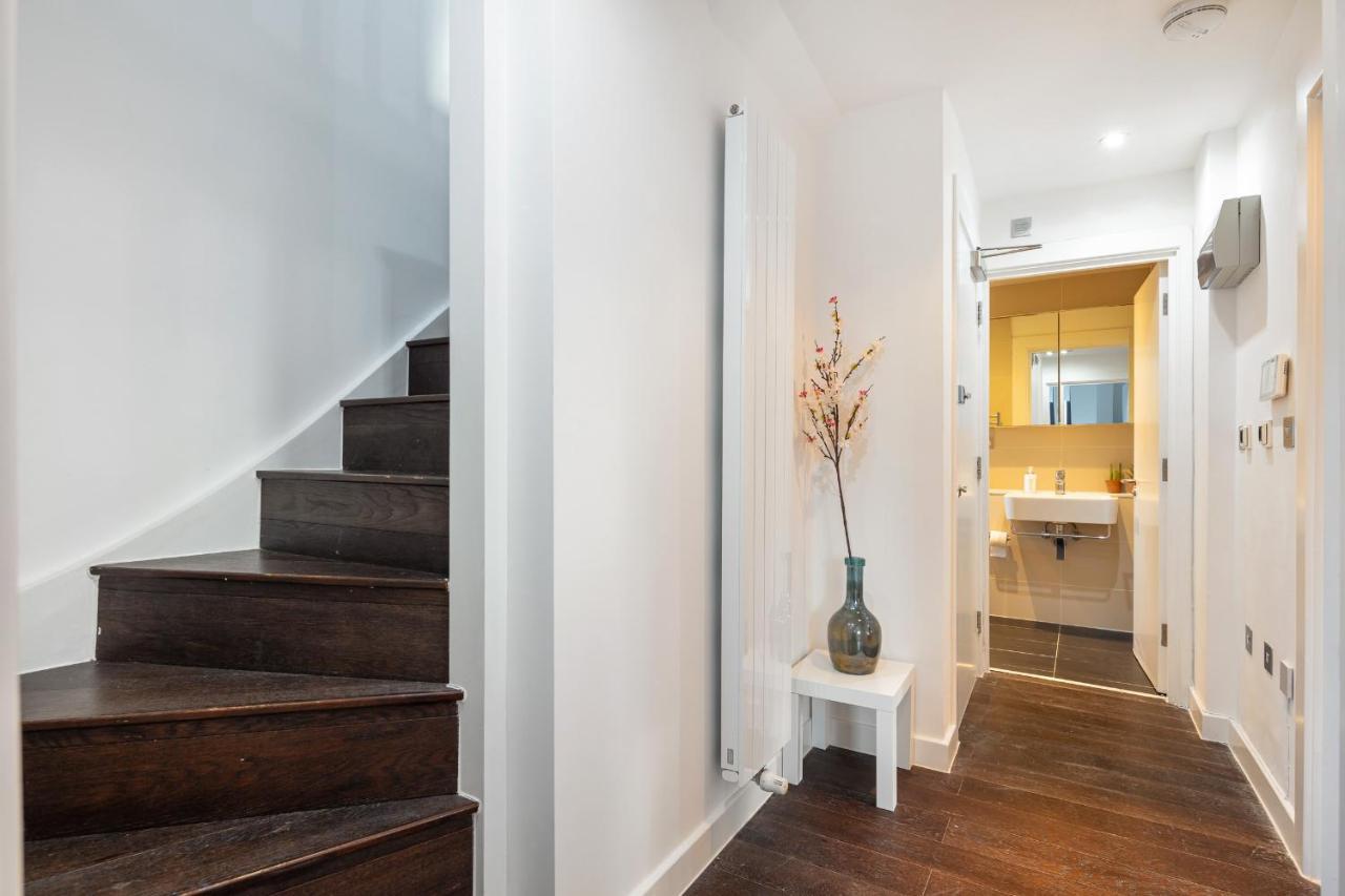 Farringdon/st Pancras Penthouse Apartment
