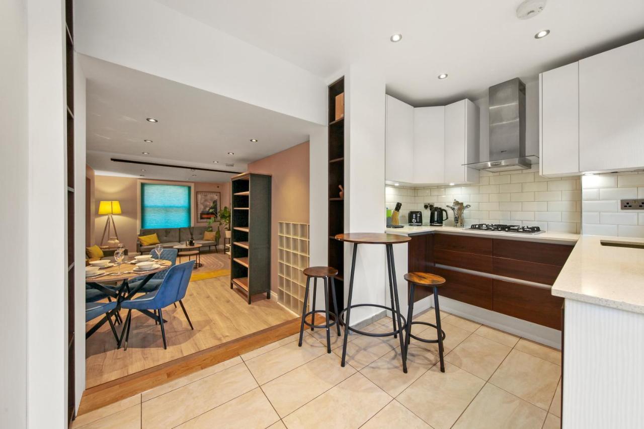 Stylish In Euston And Near Camden With Private Roof Terrace London