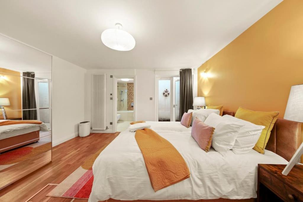 Apartment Stylish In Euston And Near Camden With Private Roof Terrace