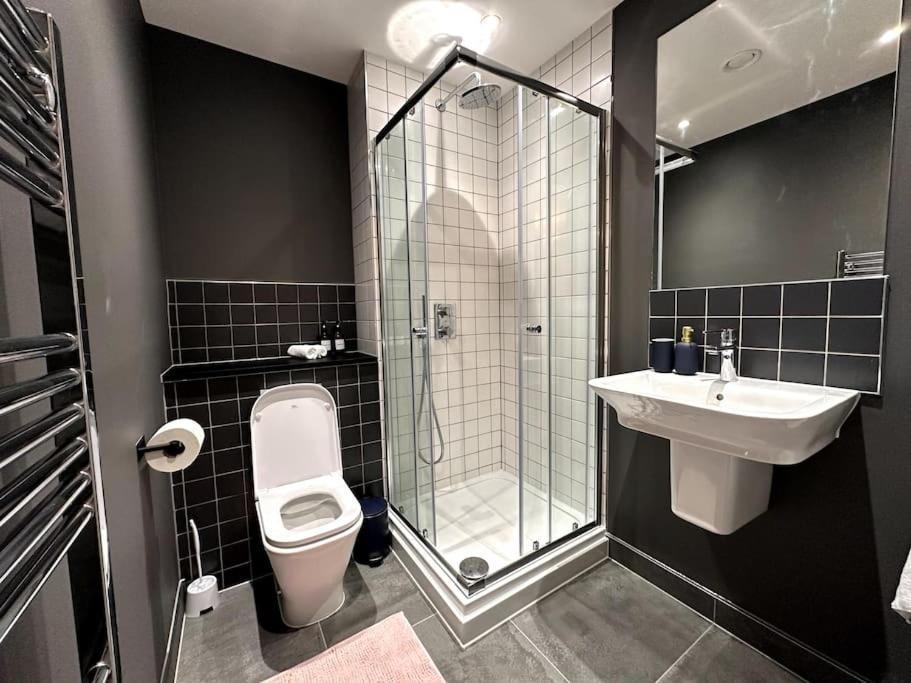 Apartment Glitz And Luxury London