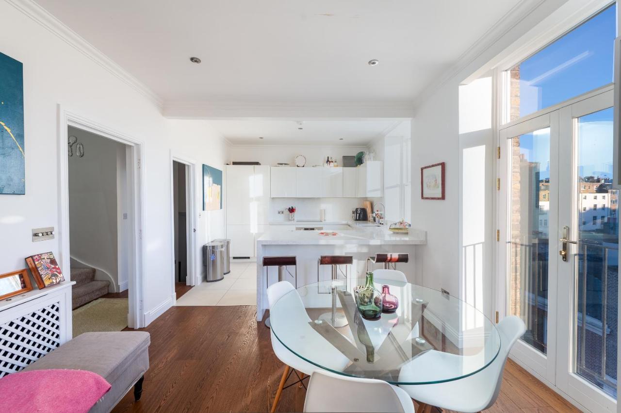 Bright Belgravia By Underthedoormat Apartment