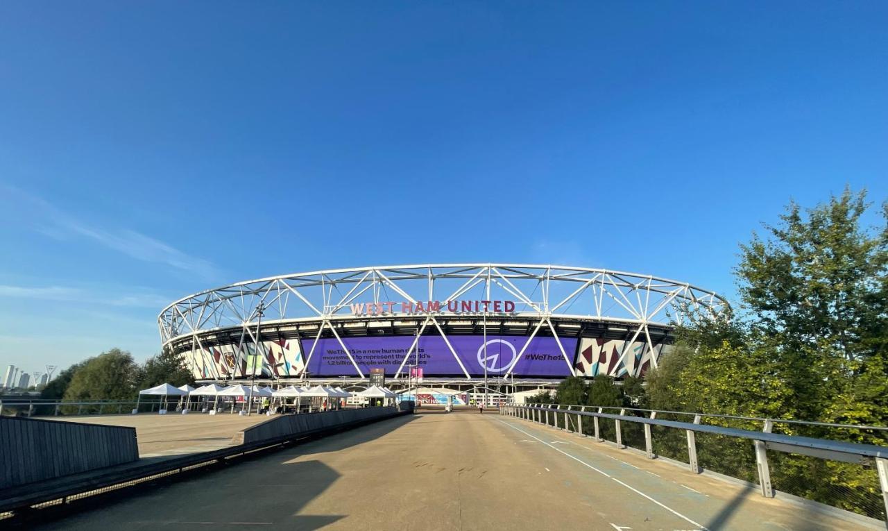 Lovely 2-bed, Sleeps 6, Near Stratford Station & Abba Voyage, Apartment London