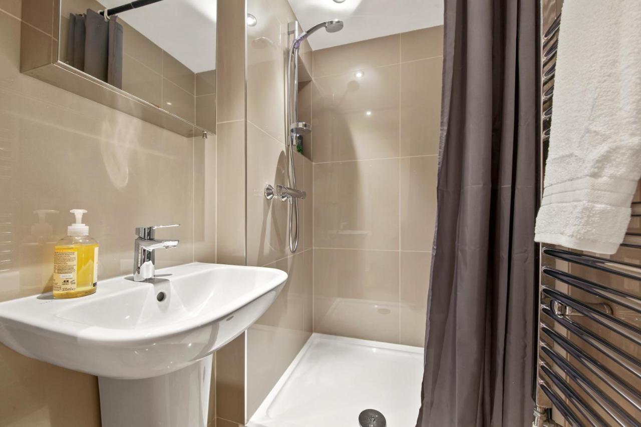 Apartment Stylish In Euston And Near Camden With Private Roof Terrace London