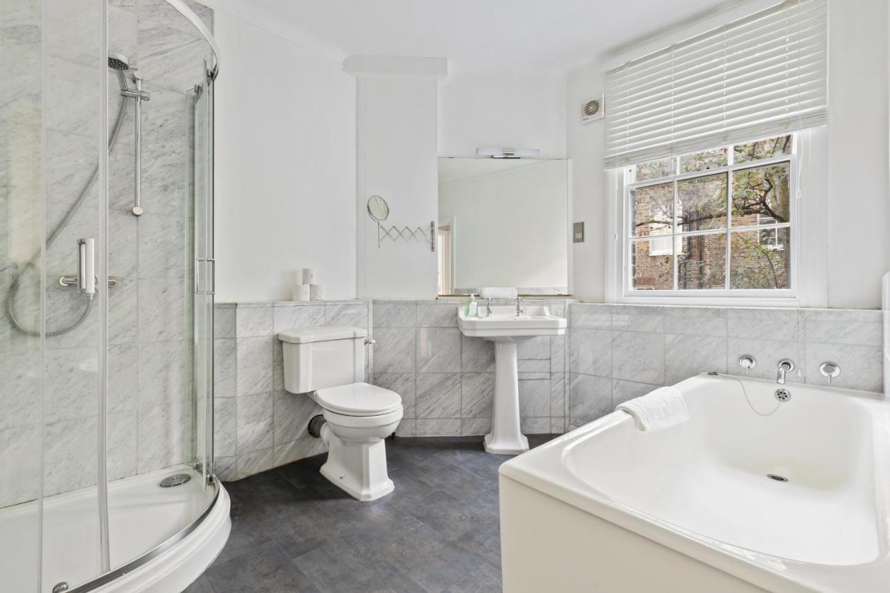 Luxurious 2-bed With Private Sauna By Dena Elite Collection Ferienhaus London