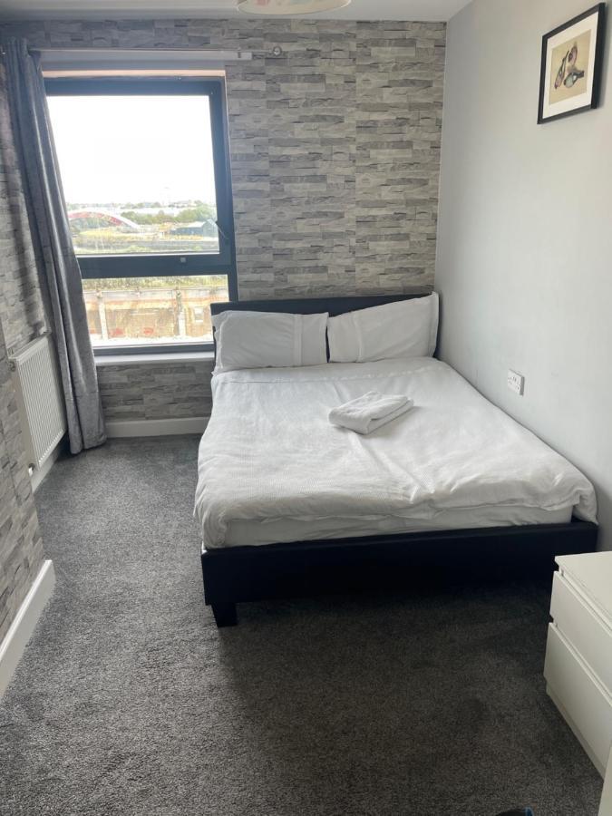 Addai Canary Wharf View Luxury Apartment London