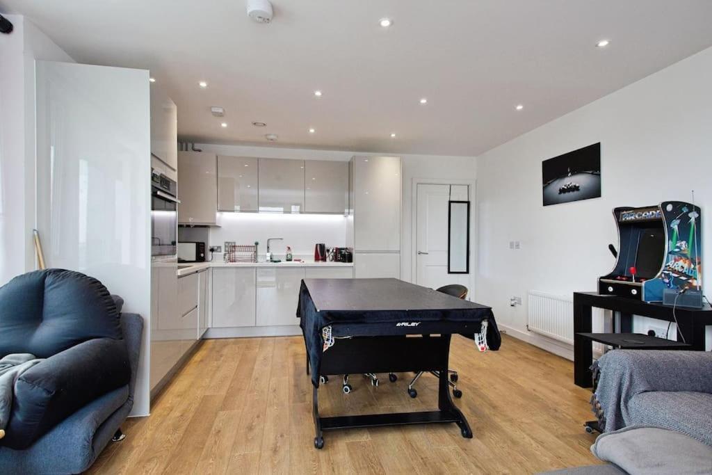 Greenwich O2 Apartment *