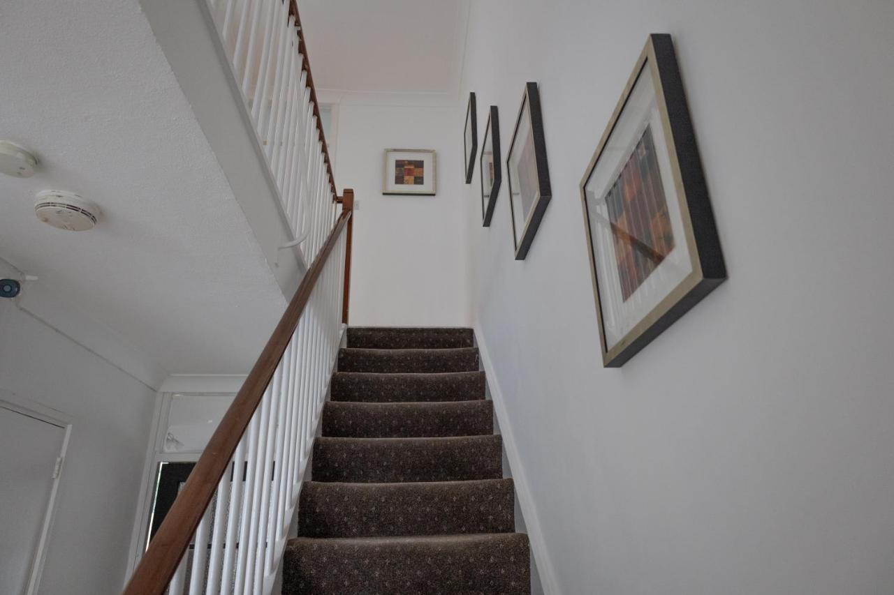 London - 4 Bed - Sleeps 8 - Garden - Pet Friendly * London