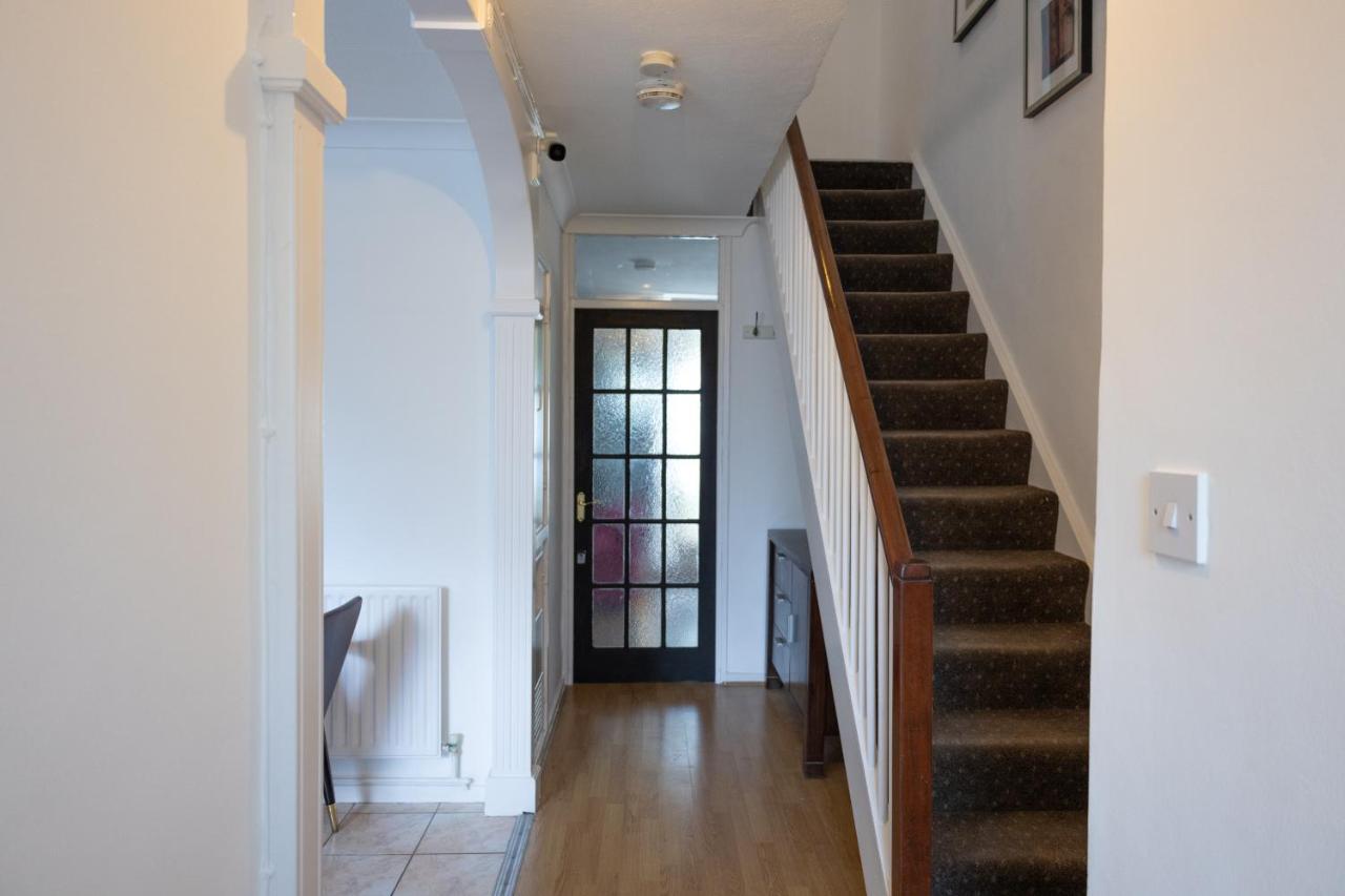 Ferienhaus London - 4 Bed - Sleeps 8 - Garden - Pet Friendly *