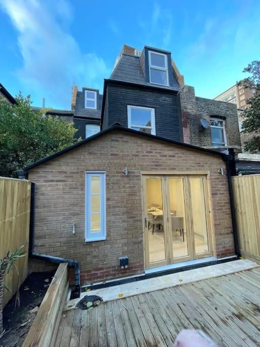 A Beautiful Terraced House In Central Сasa de vacaciones Londres