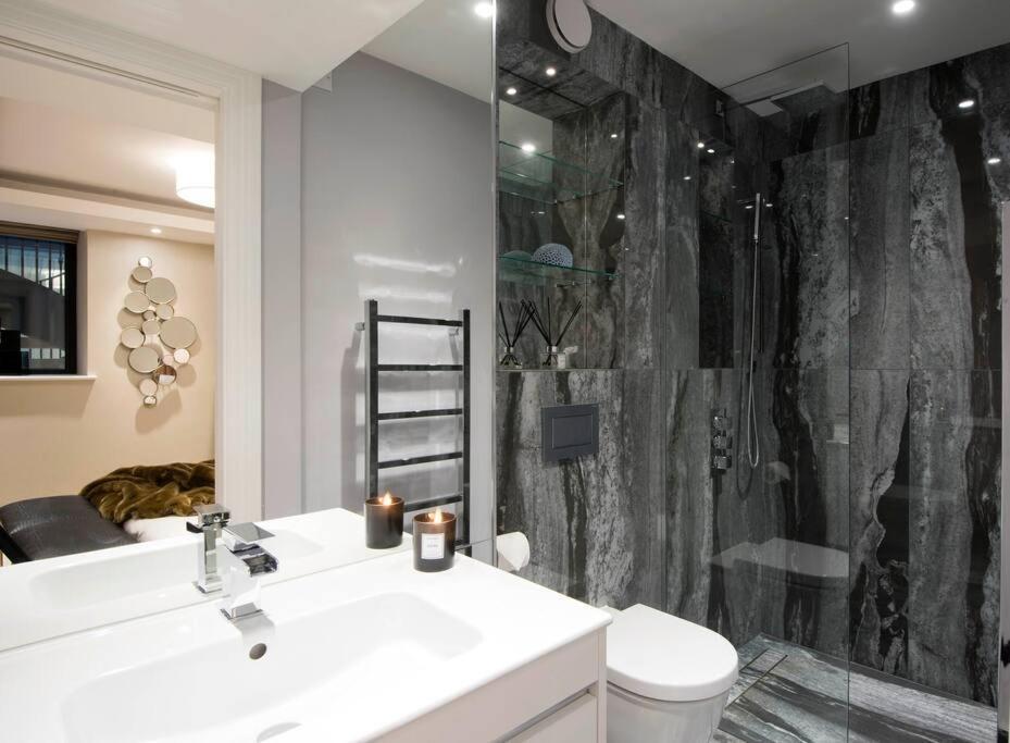 New, Luxury 3 Bed Duplex In Covent Garden Appartement *