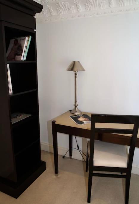 Apartment The Knightsbridge Deluxe Apart