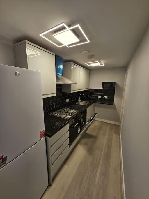 Luxury Flat - With Roof Terrace *
