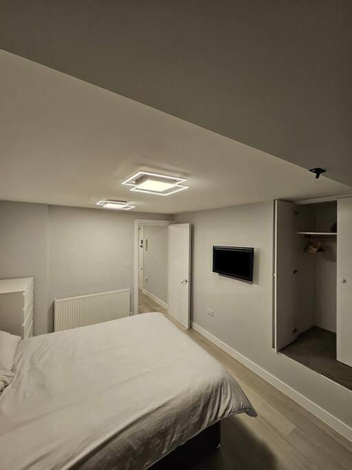 Apartment Luxury Flat - With Roof Terrace London