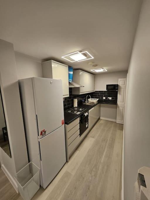 Luxury Flat - With Roof Terrace