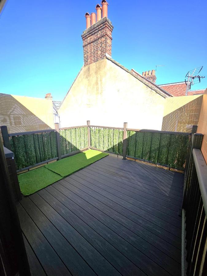 Luxury Flat - With Roof Terrace