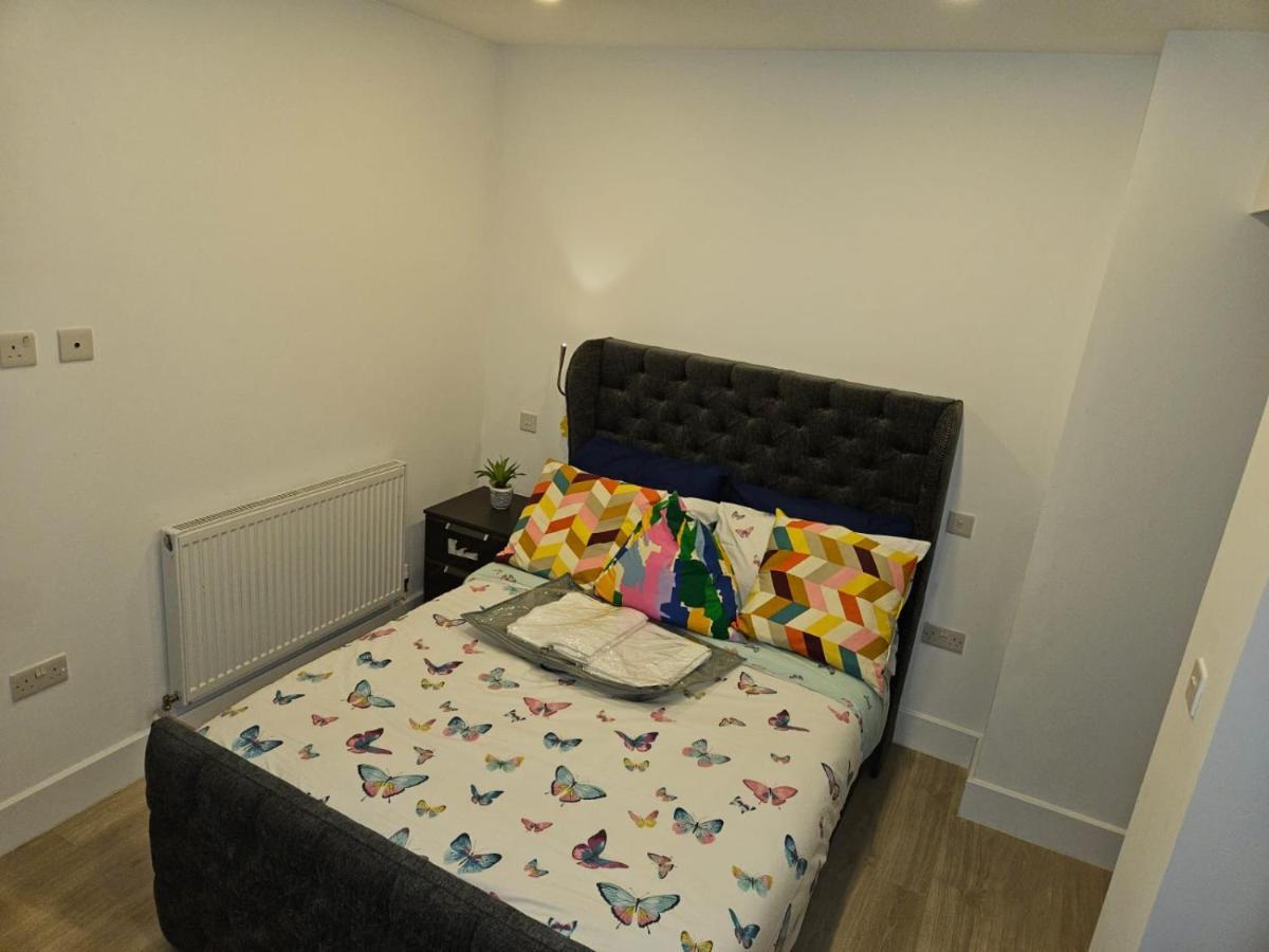 Luxury 1-bed In Apartment