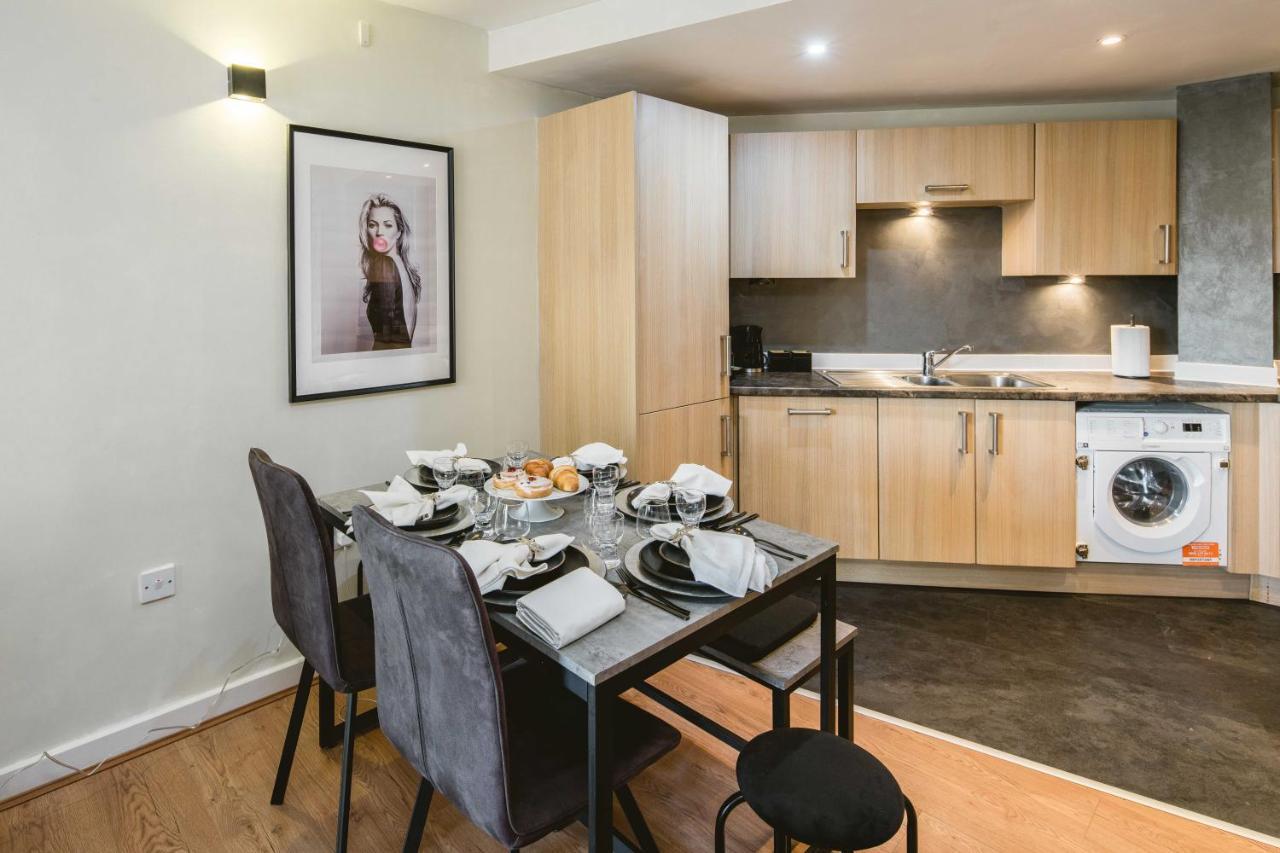 Canary Wharf 2-bed Luxury Haven