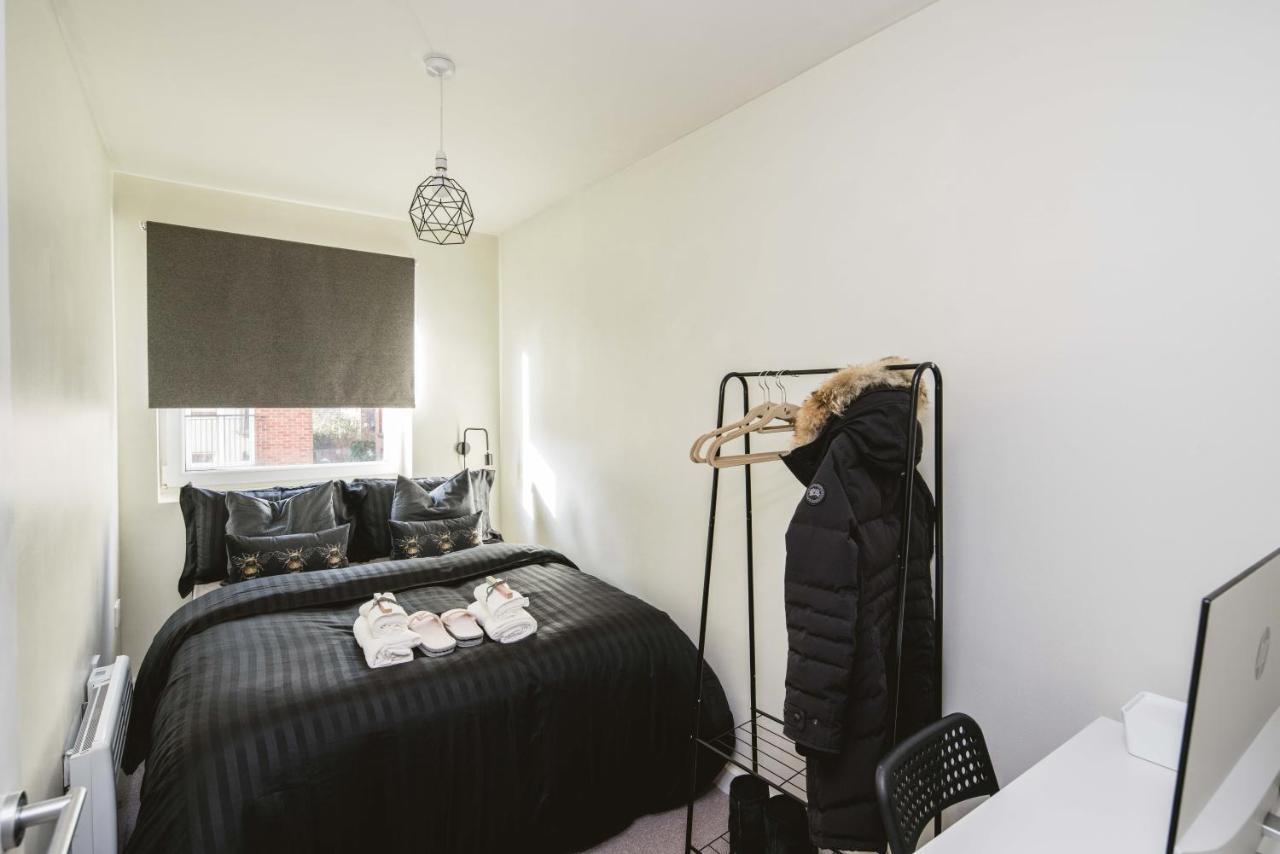 Canary Wharf 2-bed Luxury Haven * London