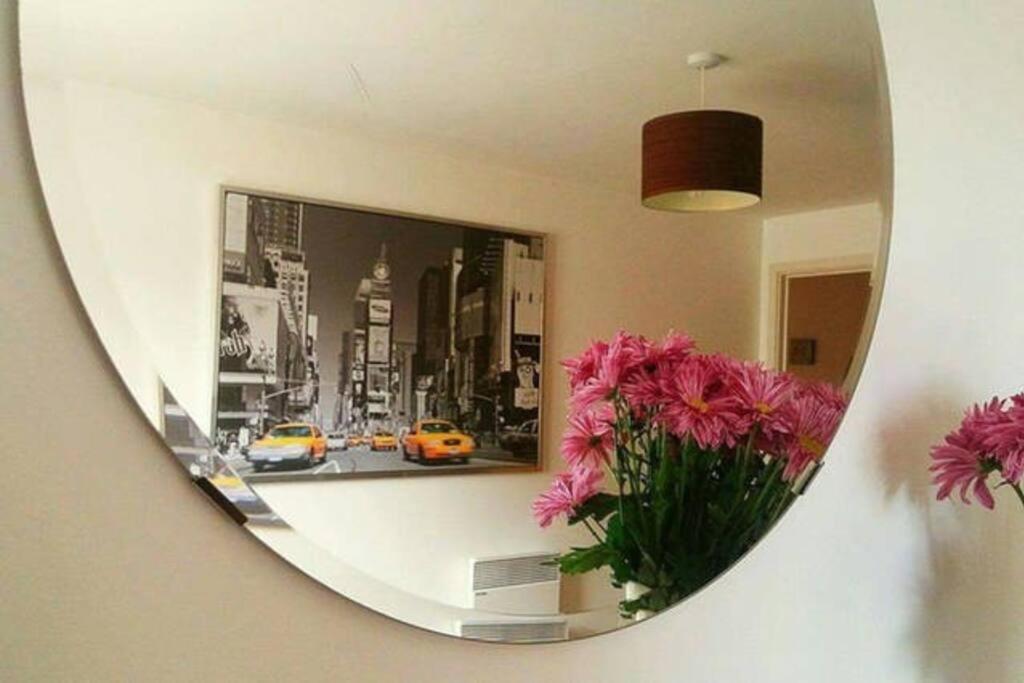 Apartment Superhost 1 Bedroom Flat 15 Mins To Center,zone 2 *