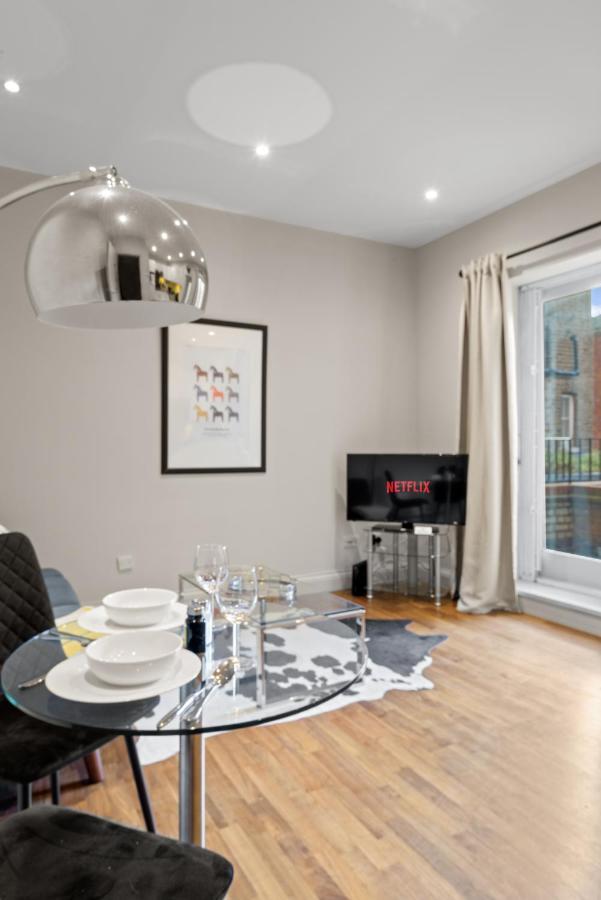 Notting Hill: Stylish 1br With Terrace - Apartment London