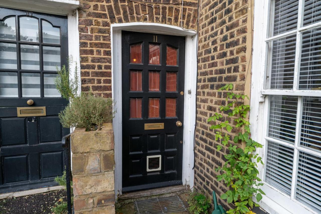 Holiday home Character In Historic Hampstead London