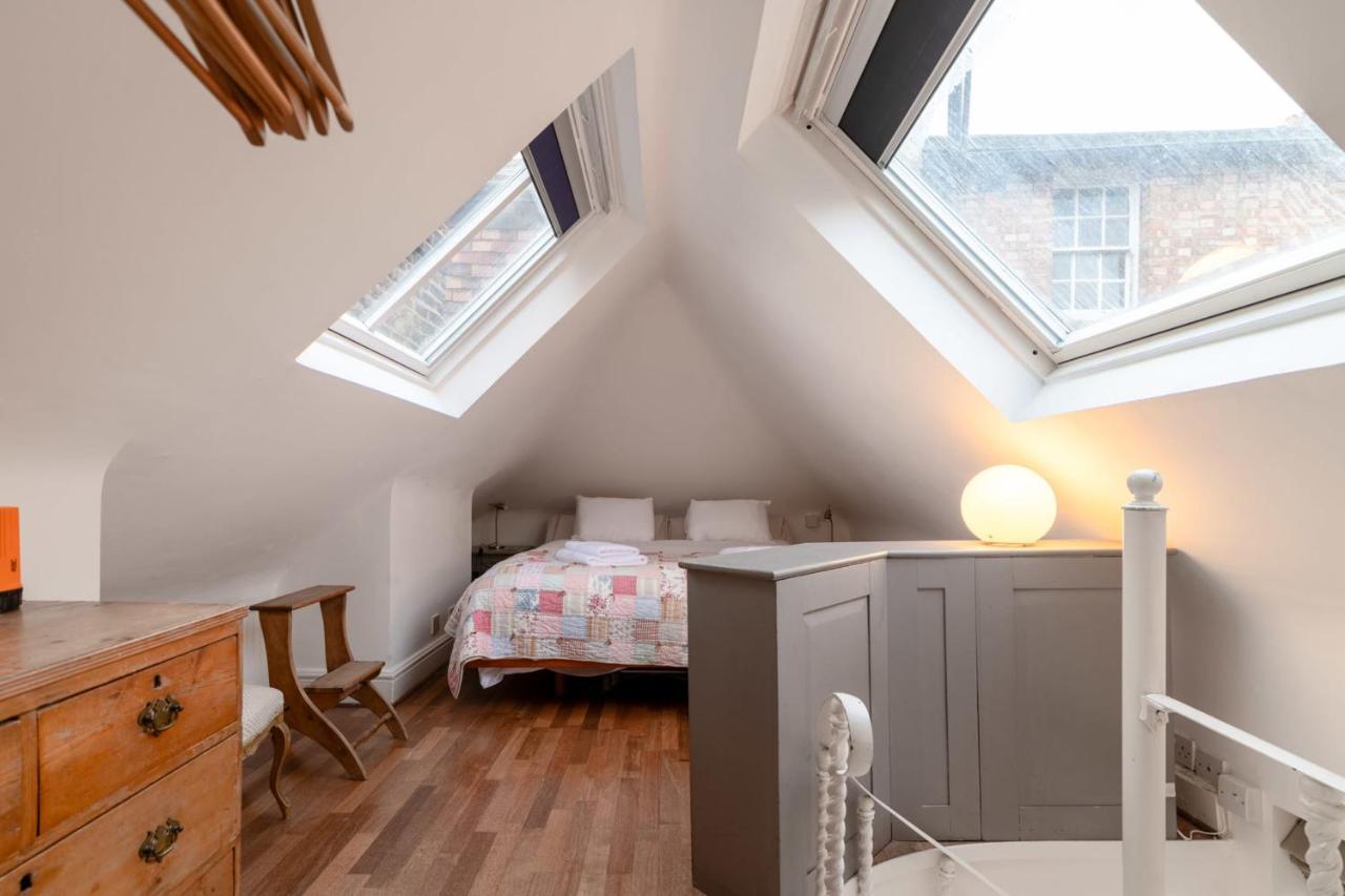 Holiday home Character In Historic Hampstead