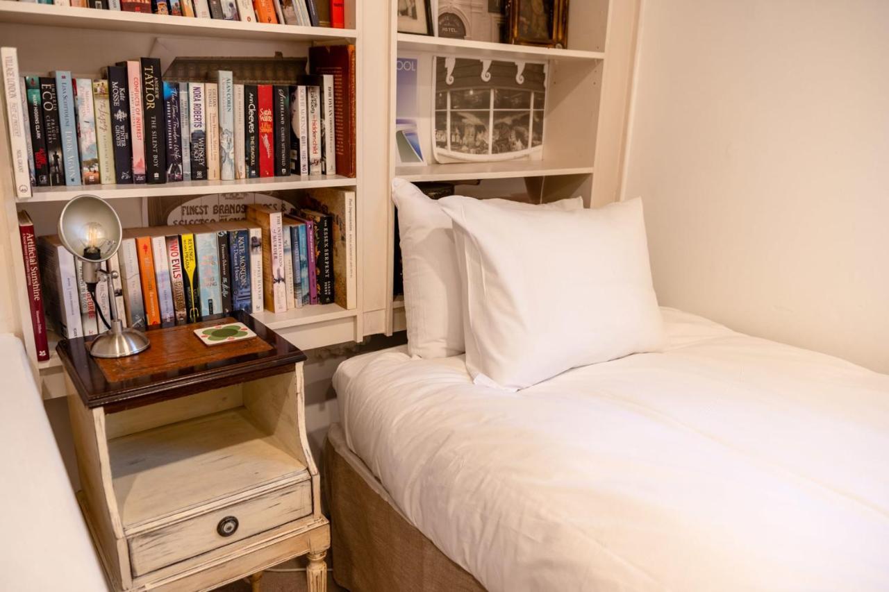 Holiday home Character In Historic Hampstead London