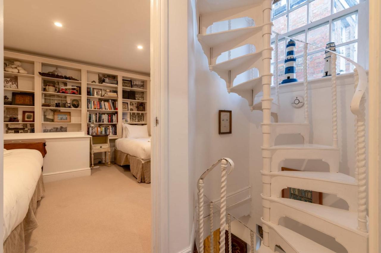 Holiday home Character In Historic Hampstead London