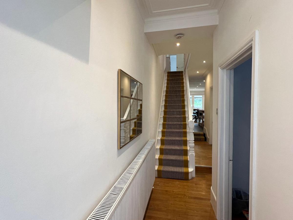4 Bed House 10 Min Walk To Tube Londres