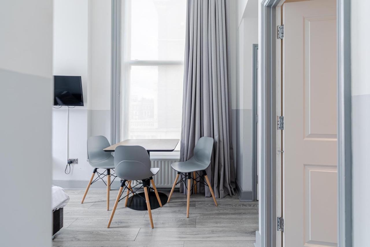 Modern Kensington Apartment London