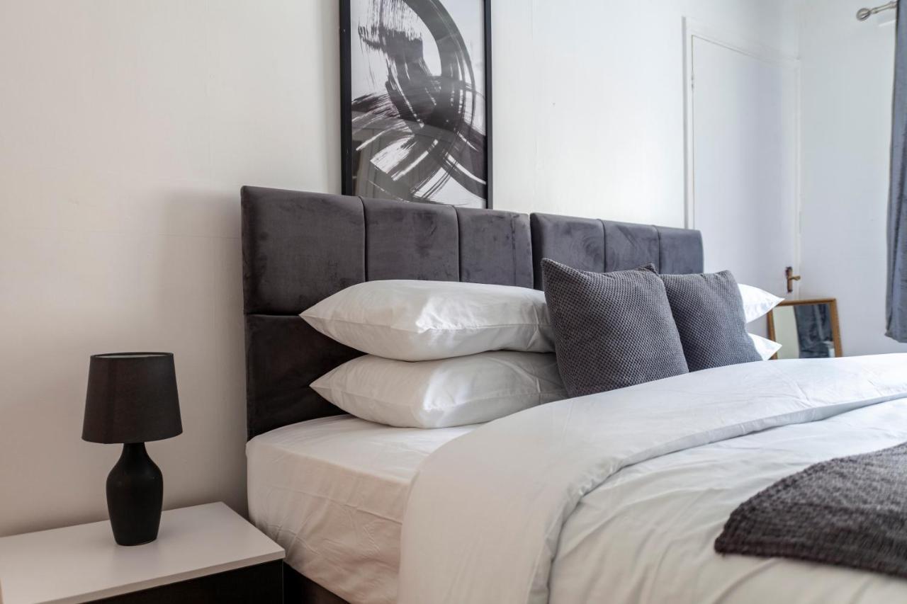 Stunning 3 Bed House With Private Garden, Woolwich *