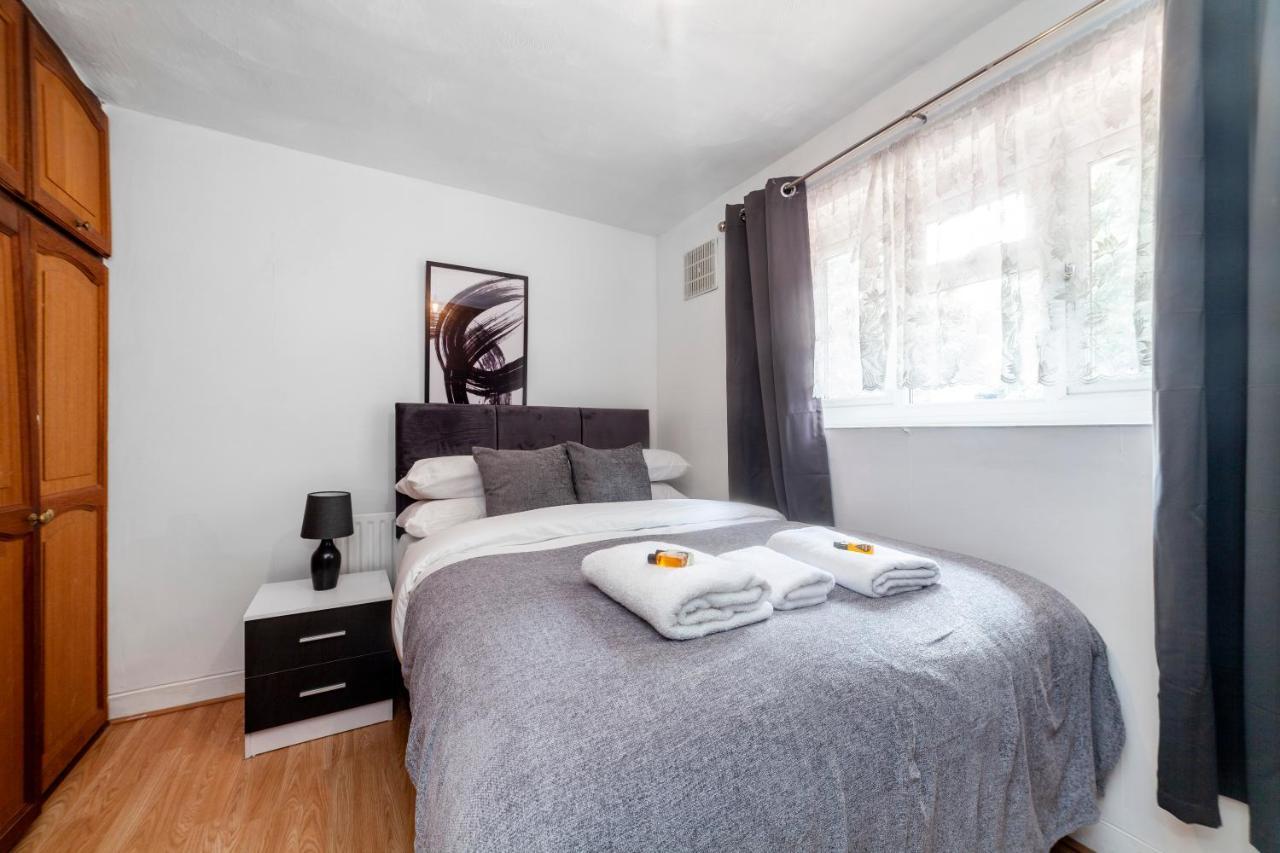Holiday home Stunning 3 Bed House With Private Garden, Woolwich