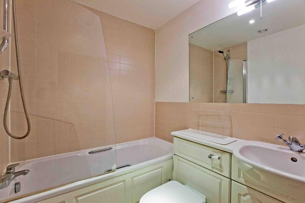 Apartment Globe View St Pauls London