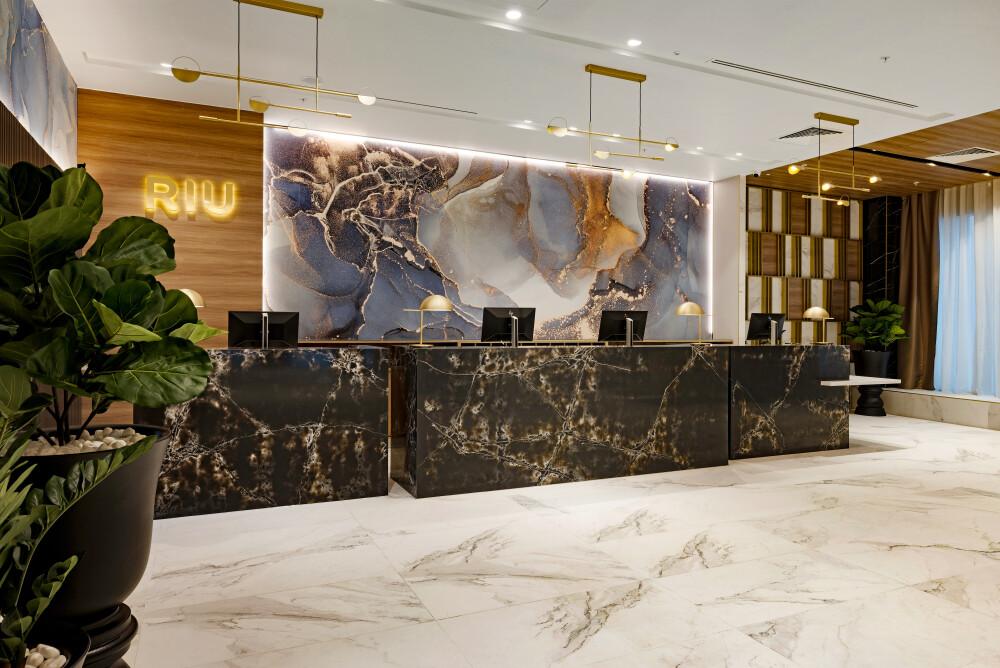 Hotel Riu Plaza Victoria London