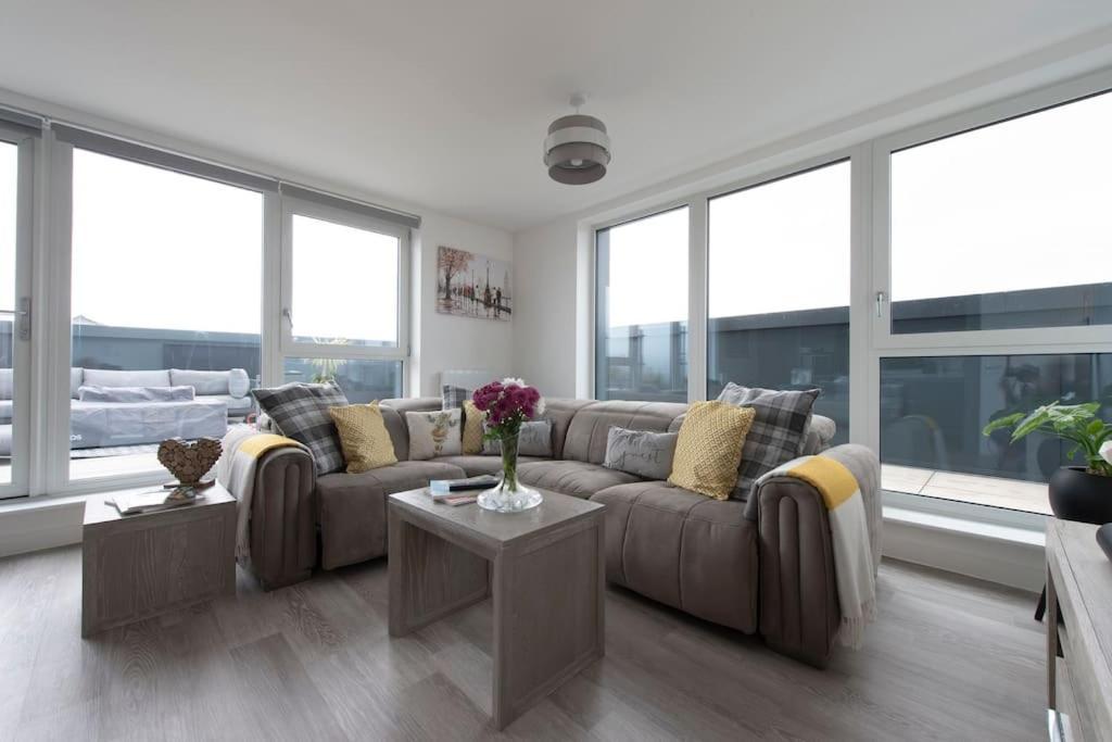 Apartment Finsbury Park Penthouse: Luxe Living *