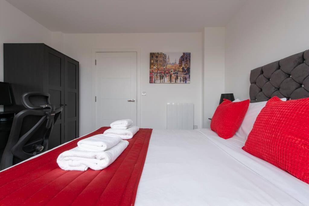 Apartment Finsbury Park Penthouse: Luxe Living *