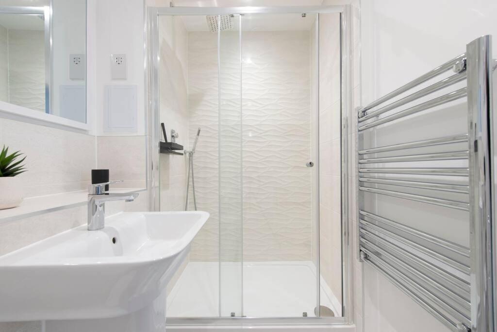 Finsbury Park Penthouse: Luxe Living London