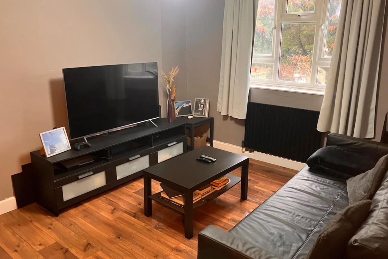 Apartment Spacious 1bd Flat - 4 Mins To Regent's Canal! *