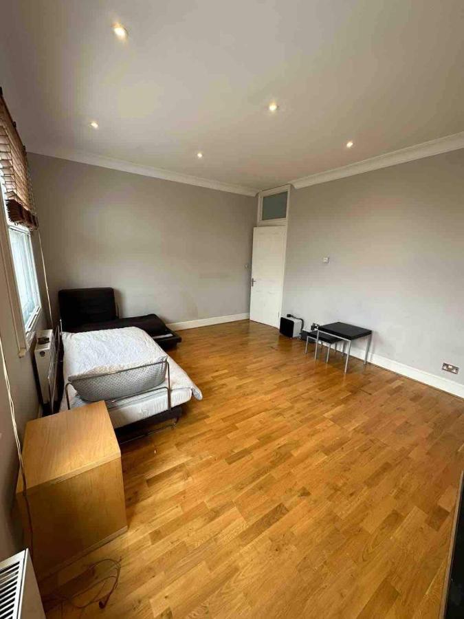 In Of - Fulham Homestay *
