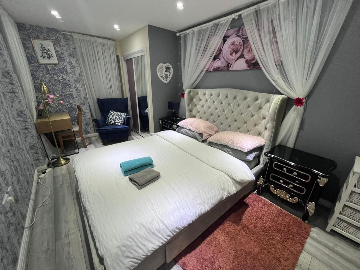 Near Canary Wharf Guest house London