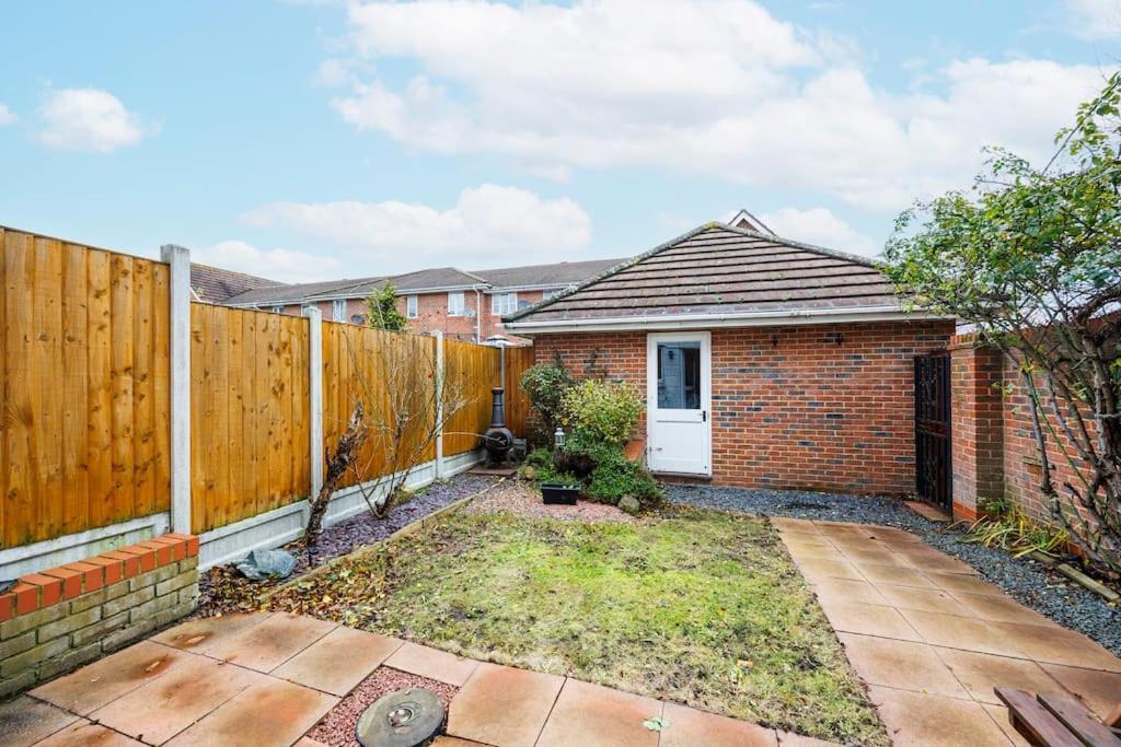 Stylish 3-bed East Contractors Parking Sleeps 5 Near Excel Holiday home *