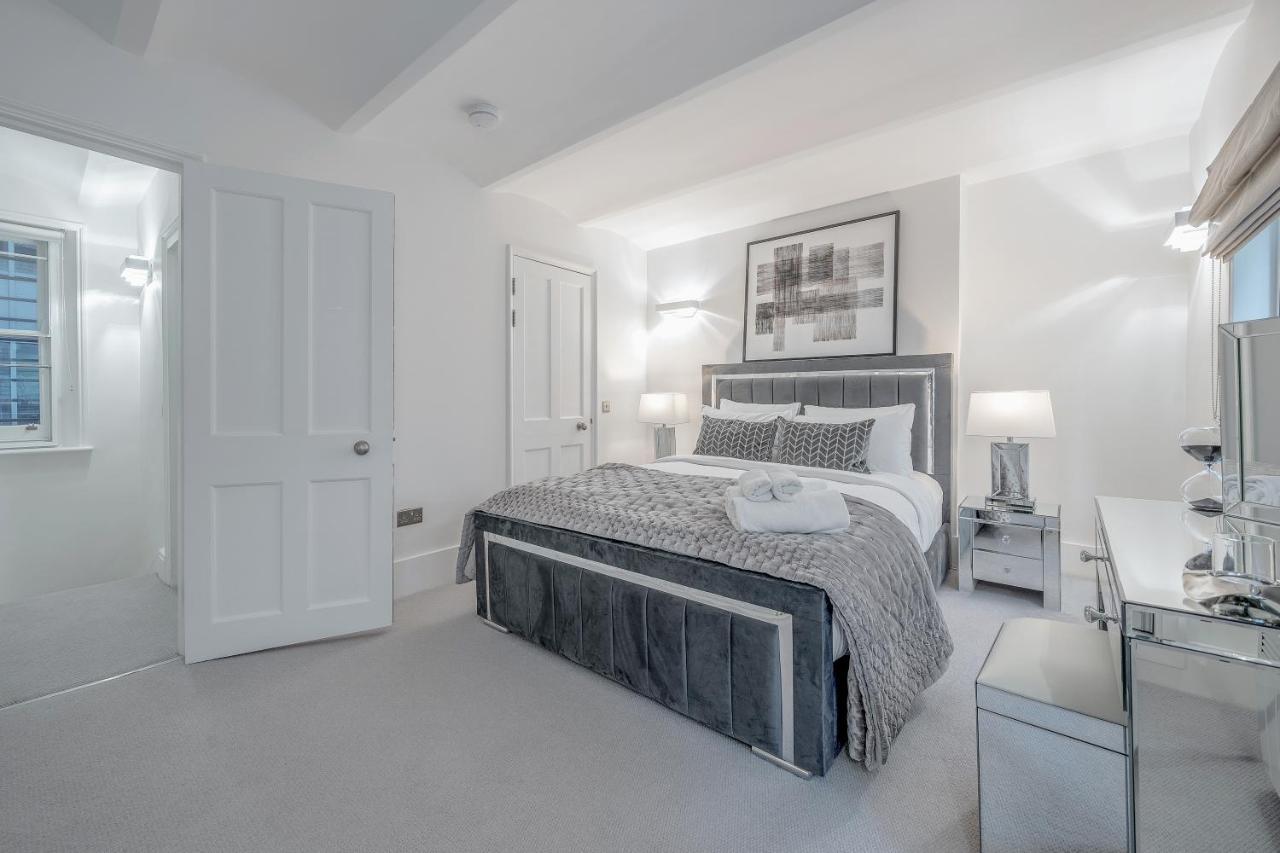 Tottenham Court's House - 2 Bed Apartment *