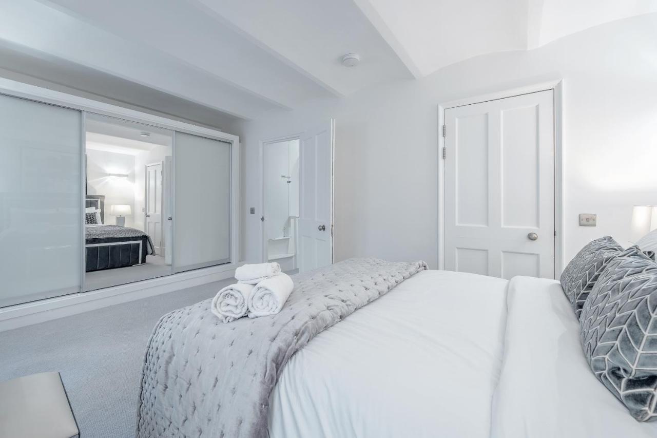 Tottenham Court's House - 2 Bed Apartment London