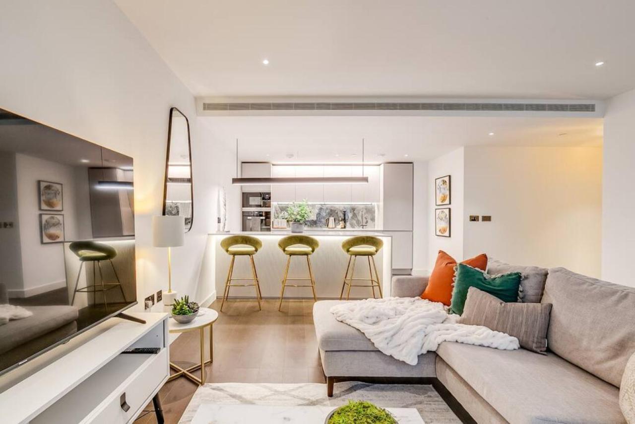 Sleek 2br Hideaway Balcony Near Westfield Appartement Londen